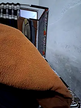 Snapshot of menakshiiikaur chatting on 12-20-24, 01:33 menakshiiikaur online show from 12-20-24, 01:33