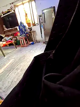 Snapshot of menakshiiikaur chatting on 12-22-24, 09:00 menakshiiikaur online show from 12-22-24, 09:00