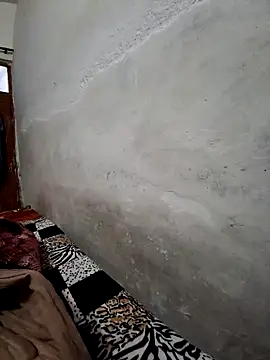 Snapshot of menakshiiikaur chatting on 12-25-24, 01:30 menakshiiikaur online show from 12-25-24, 01:30