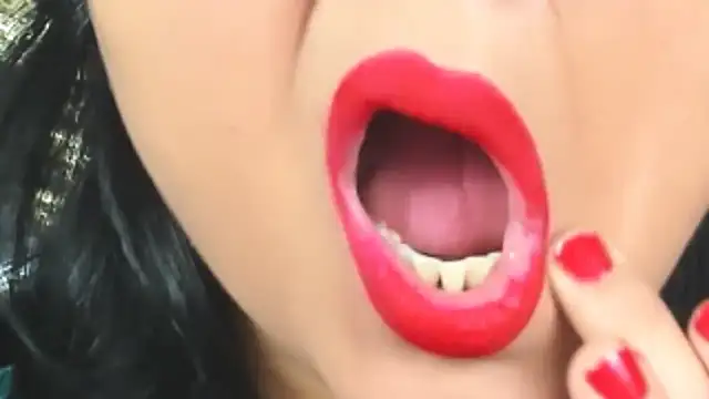 SelenaNoctis online show from 01-25-25, 08:10