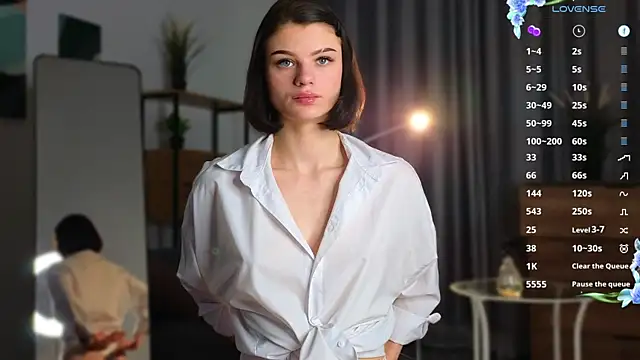 MimiLoll online show from 01-19-25, 06:43