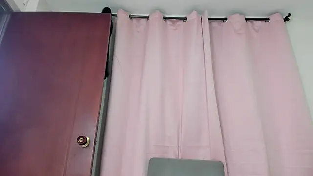 yulianademond66 online show from 02-18-25, 12:26