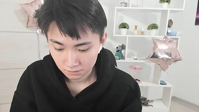 Miram Yu online show from 12-11-24, 12:12