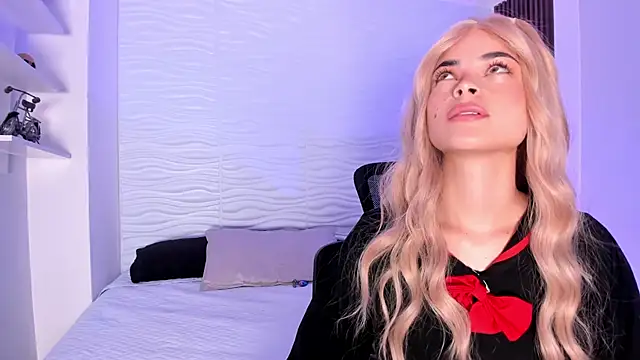 HannaRhodes online show from 09-17-25, 02:19