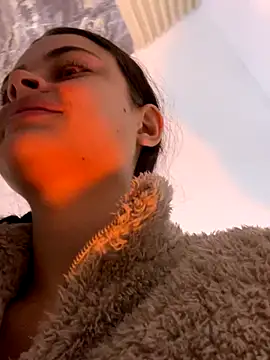 HannaRhodes online show from 09-28-25, 12:54