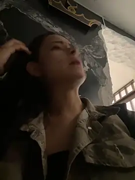 HannaRhodes online show from 11-28-25, 12:08