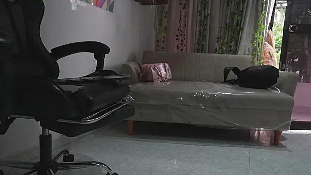 HannaRhodes online show from 02-07-26, 01:37