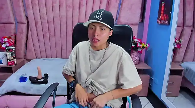 Im Mathias online show from 03-11-25, 03:26