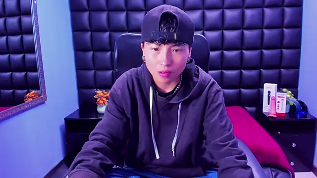 Im Mathias online show from 10-03-25, 02:14