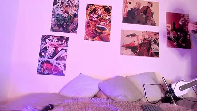 Luna-Chann online show from 11-04-25, 10:09