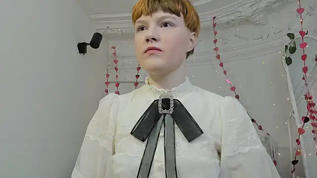 DreamyLuna online show from 01-21-25, 08:32