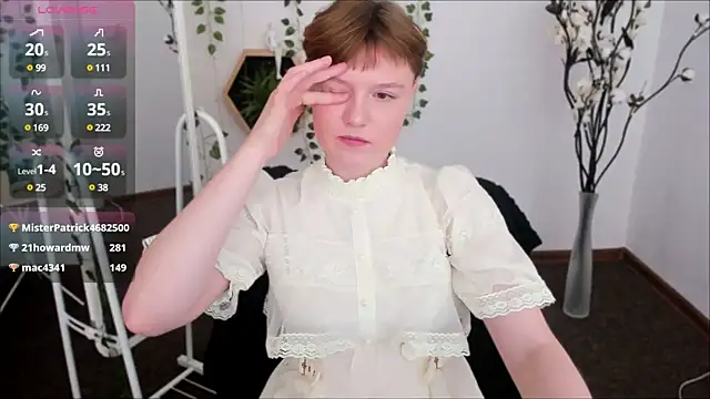 DreamyLuna online show from 01-23-25, 03:26