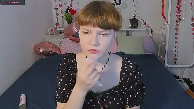 DreamyLuna online show from 01-30-25, 10:51