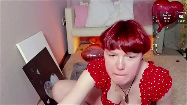 DreamyLuna online show from 02-13-25, 11:58