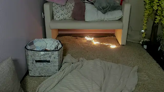 DreamyLuna online show from 03-12-25, 08:31