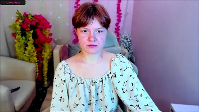 DreamyLuna online show from 09-19-25, 08:42