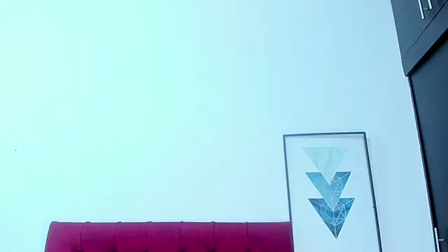 Snapshot of Melody_Megann chatting on 12-04-25, 11:08 Melody Megann online show from 12-04-25, 11:08