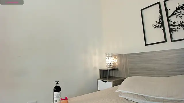 AmaraVelez online show from 01-22-25, 03:40