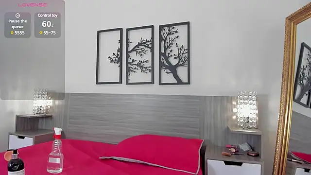 AmaraVelez online show from 01-30-25, 05:39