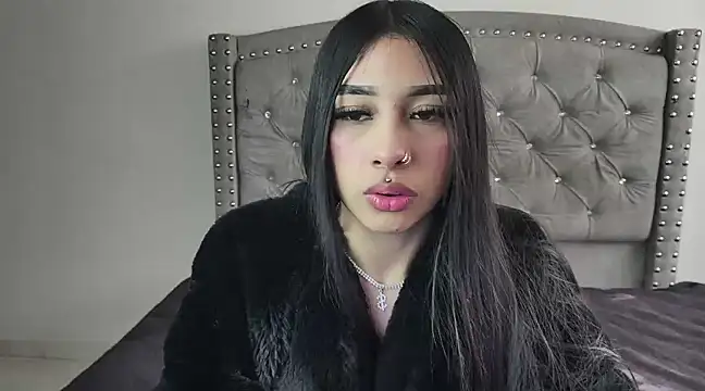 Snapshot of Nesuko_kamado_ chatting on 03-04-25, 03:15 Nesuko kamado online show from 03-04-25, 03:15