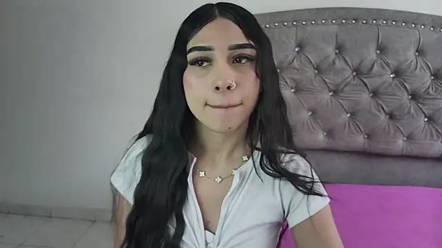 Snapshot of Nesuko_kamado_ chatting on 10-04-25, 05:22 Nesuko kamado online show from 10-04-25, 05:22