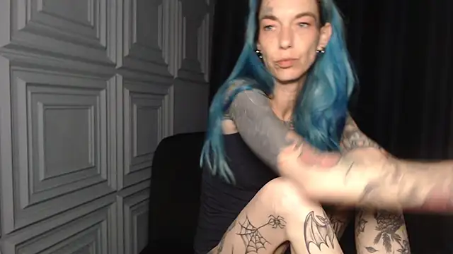 Snapshot of RavenryderUK chatting on 04-30-26, 09:19 RavenryderUK online show from 04-30-26, 09:19