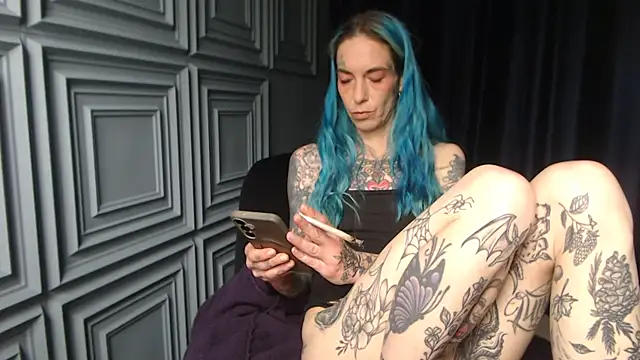 Snapshot of RavenryderUK chatting on 05-12-26, 09:17 RavenryderUK online show from 05-12-26, 09:17
