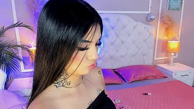 scarlet hill online show from 10-30-25, 01:56