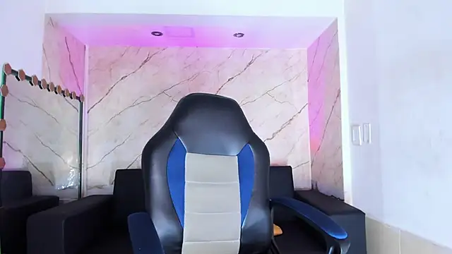 Isabella stanford2 online show from 10-15-25, 11:27