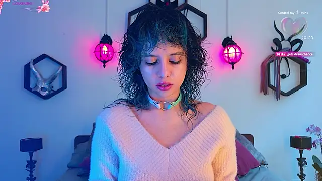 Snapshot of Sweet_Chaos chatting on 11-16-25, 06:13 Sweet Chaos online show from 11-16-25, 06:13