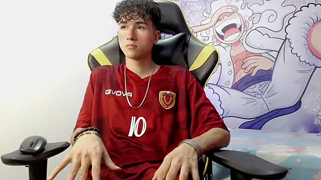 johnny cagee online show from 12-29-24, 04:16