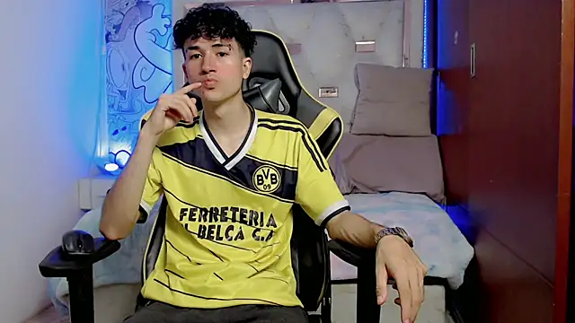 johnny cagee online show from 10-21-25, 04:46