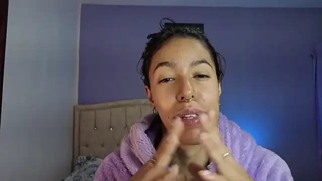Snapshot of stephania_t chatting on 05-13-26, 02:47 stephania t online show from 05-13-26, 02:47