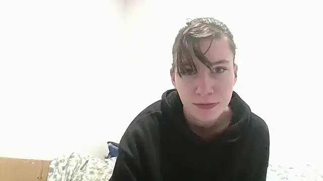 Snapshot of TheSexiest2025 chatting on 02-17-25, 02:04 TheSexiest2025 online show from 02-17-25, 02:04