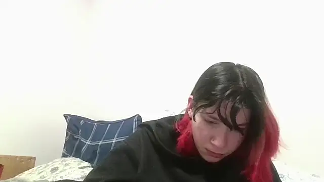 Snapshot of TheSexiest2025 chatting on 03-11-25, 01:01 TheSexiest2025 online show from 03-11-25, 01:01