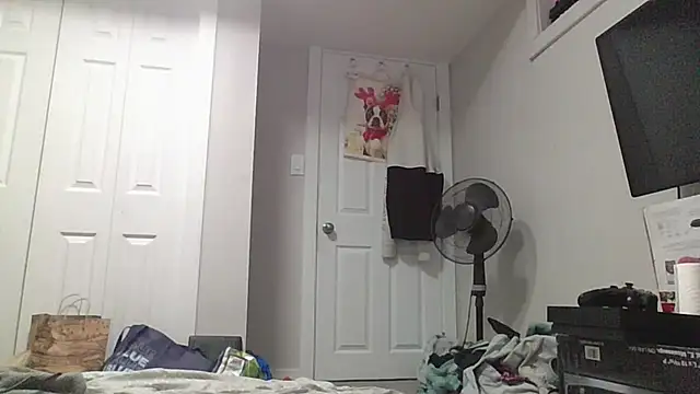 Snapshot of TheSexiest2025 chatting on 03-18-25, 02:48 TheSexiest2025 online show from 03-18-25, 02:48