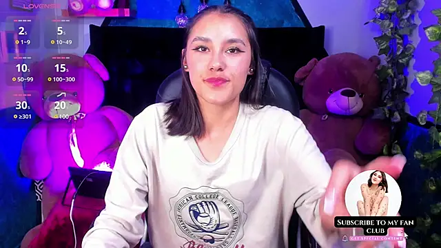 Snapshot of _Sophie__miller chatting on 02-04-25, 07:44 Sophie miller online show from 02-04-25, 07:44