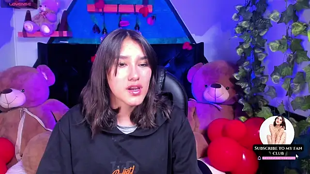 Snapshot of _Sophie__miller chatting on 02-20-25, 08:14 Sophie miller online show from 02-20-25, 08:14