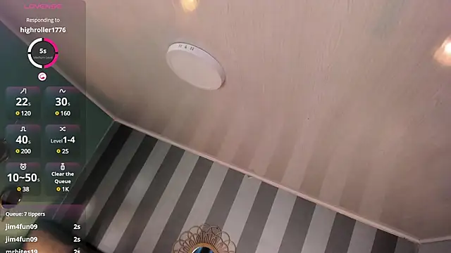 Snapshot of _Sophie__miller chatting on 03-18-25, 10:58 Sophie miller online show from 03-18-25, 10:58