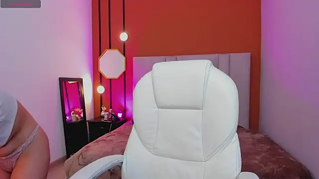 Snapshot of _Sophie__miller chatting on 11-08-25, 07:12 Sophie miller online show from 11-08-25, 07:12