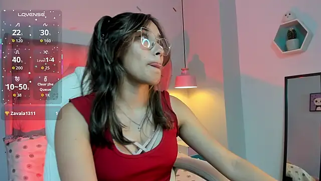 Snapshot of _Sophie__miller chatting on 12-13-25, 08:04 Sophie miller online show from 12-13-25, 08:04