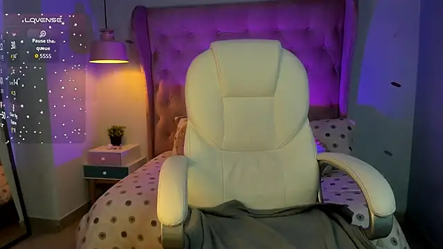  Sophie  miller online show from 02-11-26, 07:41