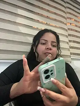 Elaa euphoria online show from 12-31-24, 02:19