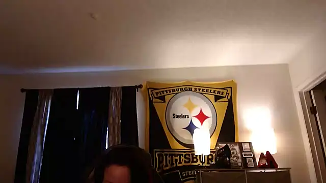 Snapshot of Nikkimastersgirl1091 chatting on 02-01-25, 06:29 Nikkimastersgirl1091 online show from 02-01-25, 06:29