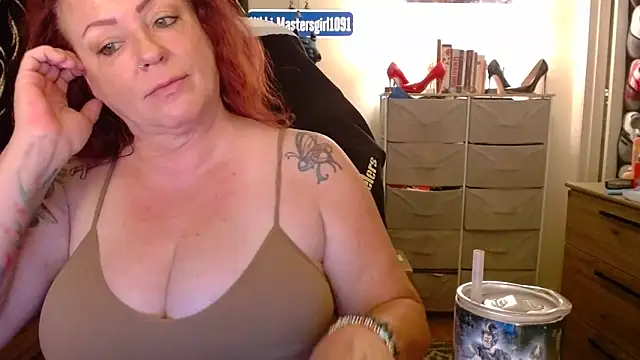 Snapshot of Nikkimastersgirl1091 chatting on 10-22-25, 10:37 Nikkimastersgirl1091 online show from 10-22-25, 10:37