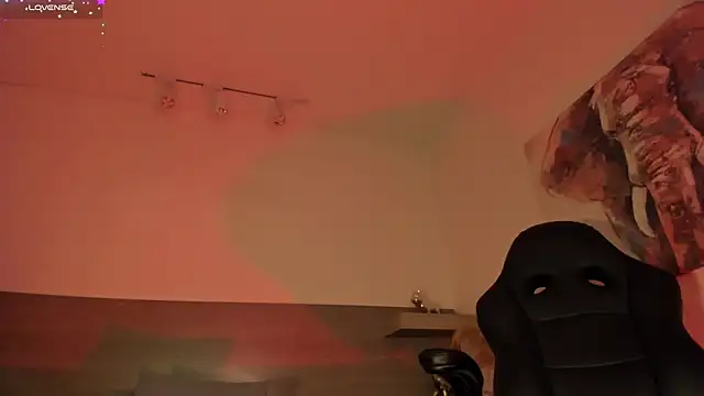 NyxShadow   online show from 02-26-25, 06:58