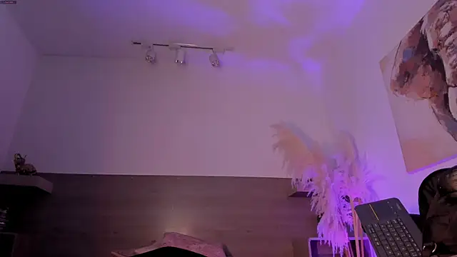 NyxShadow   online show from 10-06-25, 03:59