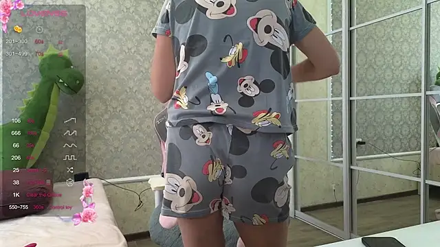 -DIVORA- online show from 10-25-25, 10:56