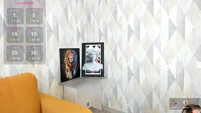 Snapshot of Michelle_Blond chatting on 01-24-25, 07:30 Michelle Blond online show from 01-24-25, 07:30