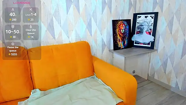 Snapshot of Michelle_Blond chatting on 02-04-25, 07:07 Michelle Blond online show from 02-04-25, 07:07